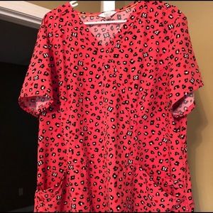 Scrubs. Scrub Top 2XL. XXL. Flower scrub Top.